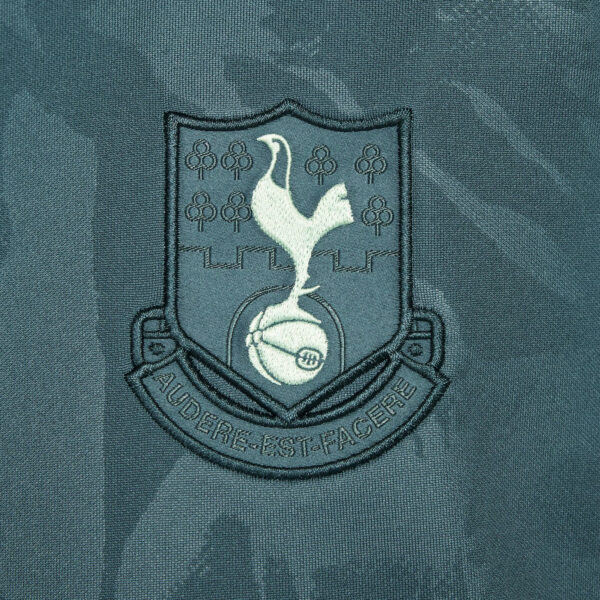 Youth Nike Green Tottenham Hotspur 2024/25 Third Academy Pro Pre-Match Top - Image 7
