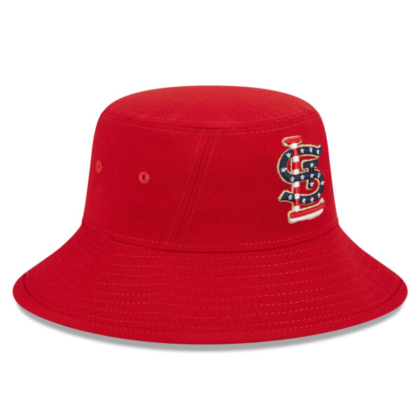 Men's New Era  Red St. Louis Cardinals 2023 Fourth of July Bucket Hat - Image 8