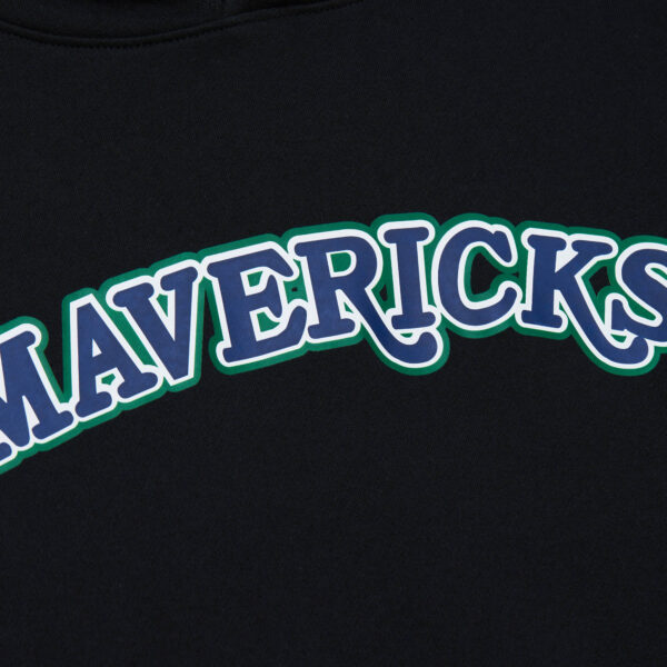 Men's Mitchell & Ness  Black Dallas Mavericks Hardwood Classics Game Time Fleece Pullover Hoodie - Image 11