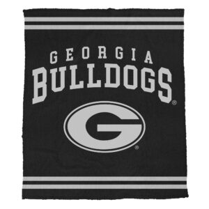 Pegasus  Georgia Bulldogs 50" x 60" Midnight Logo Cozy Knit Blanket