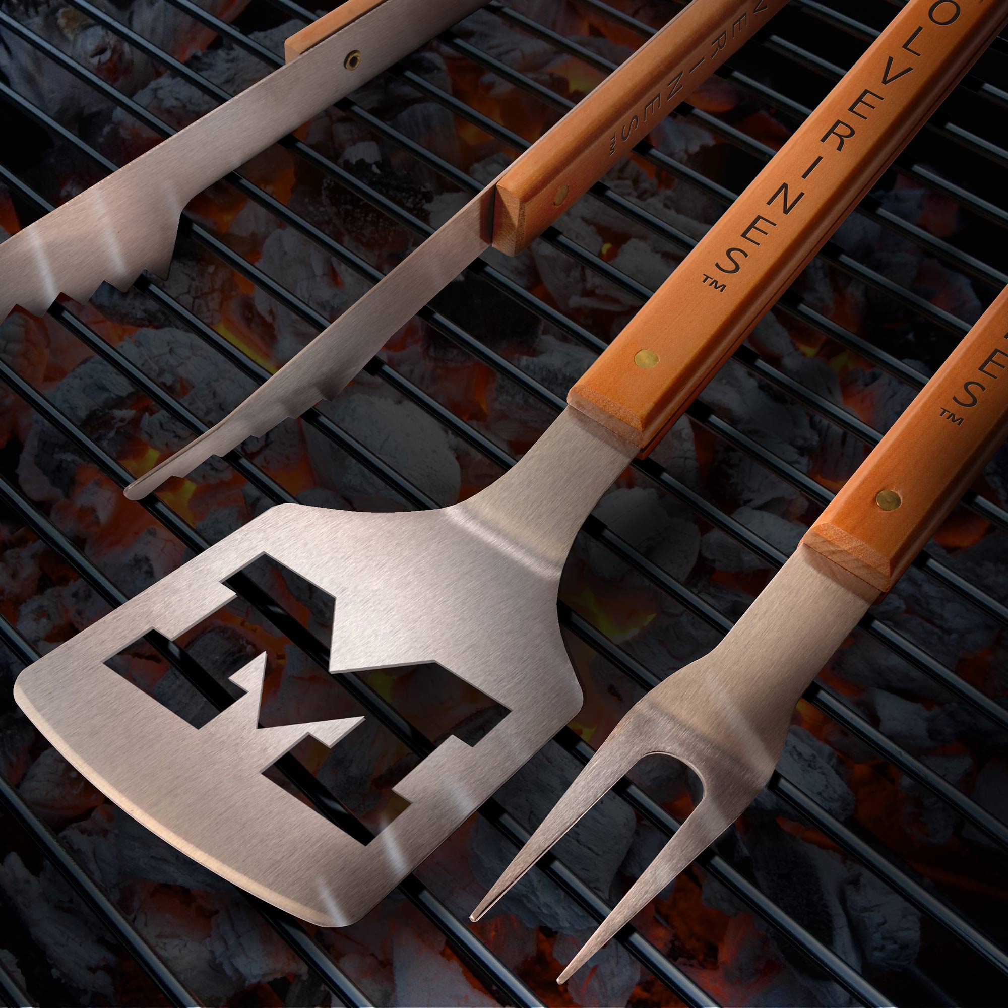 Michigan Wolverines 3-Piece BBQ Set - Image 6