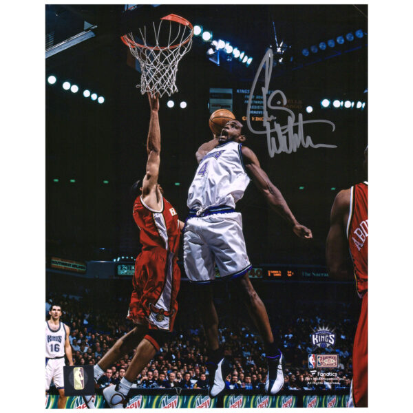 Chris Webber Sacramento Kings Autographed 8'' x 10'' Dunk vs. Hawks Photograph