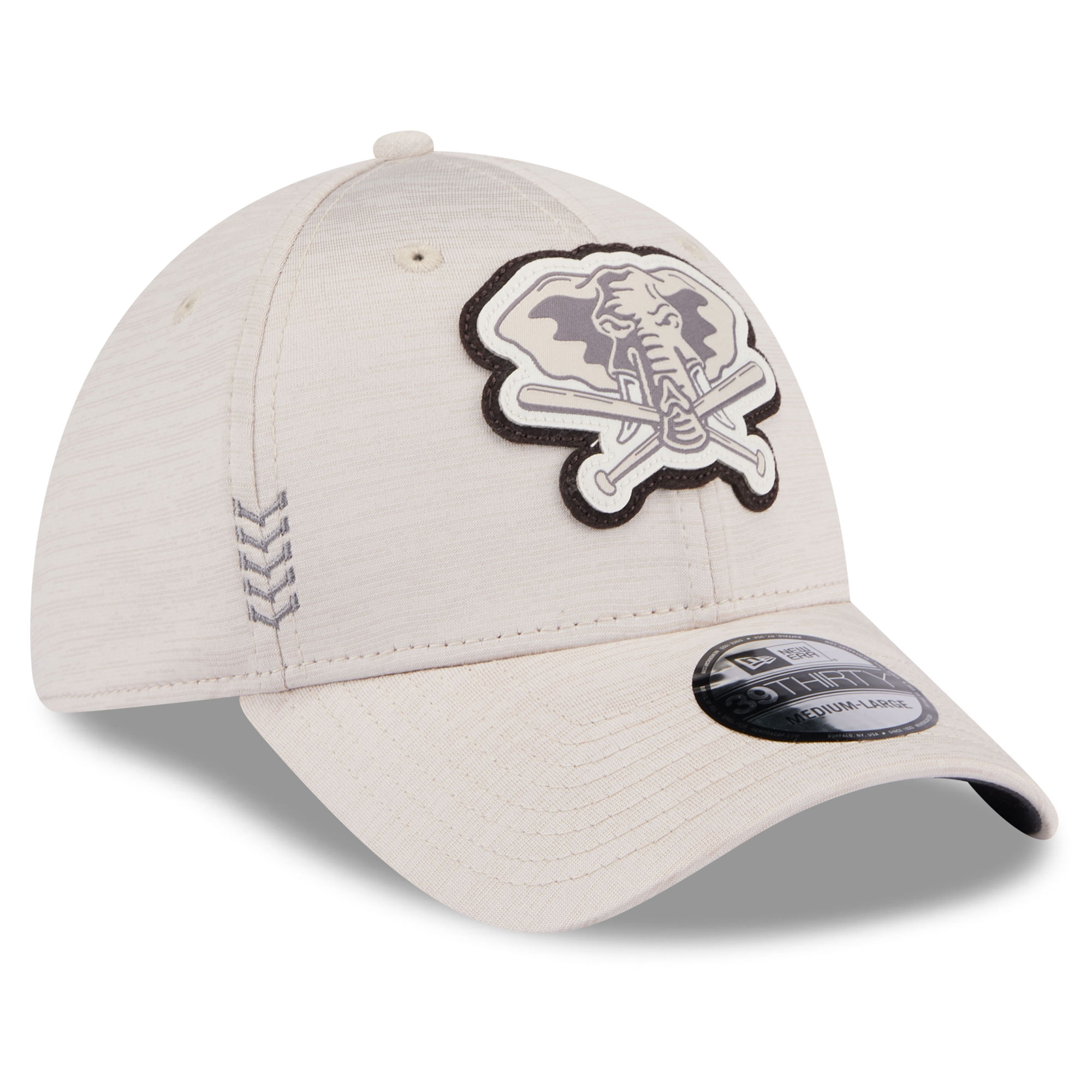 Men's New Era Cream Oakland Athletics 2024 Clubhouse 39THIRTY Flex Fit Hat - Image 4