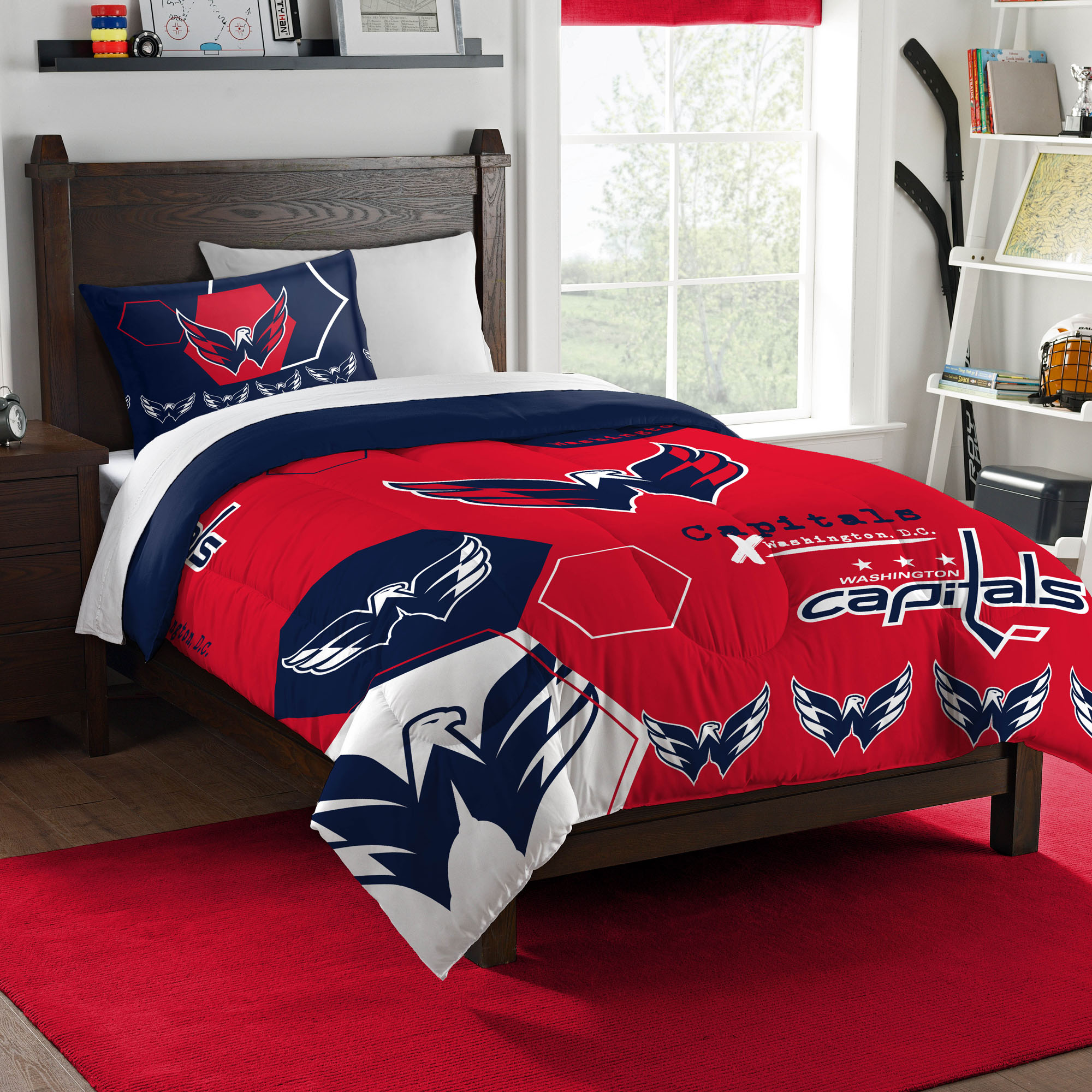 The Northwest Group Washington Capitals Hexagon Twin Comforter & Sham Set