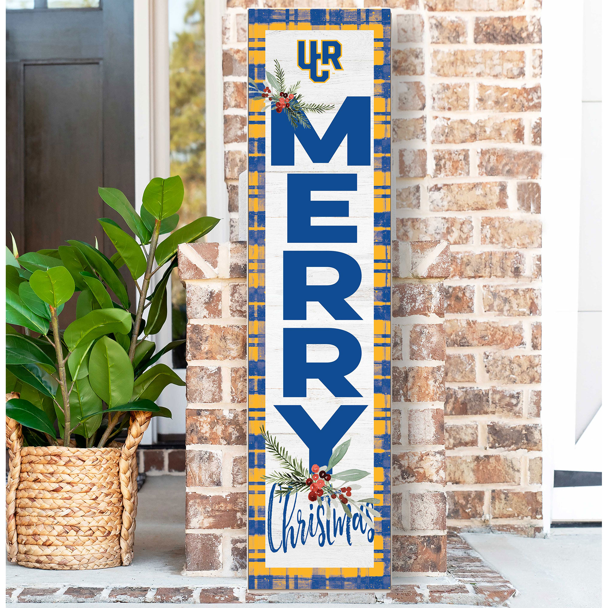 UC Riverside Highlanders 12'' x 48'' Outdoor Merry Christmas Leaner - Image 3