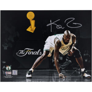 Kevin Garnett Boston Celtics Autographed 11" x 14" Spotlight Photograph