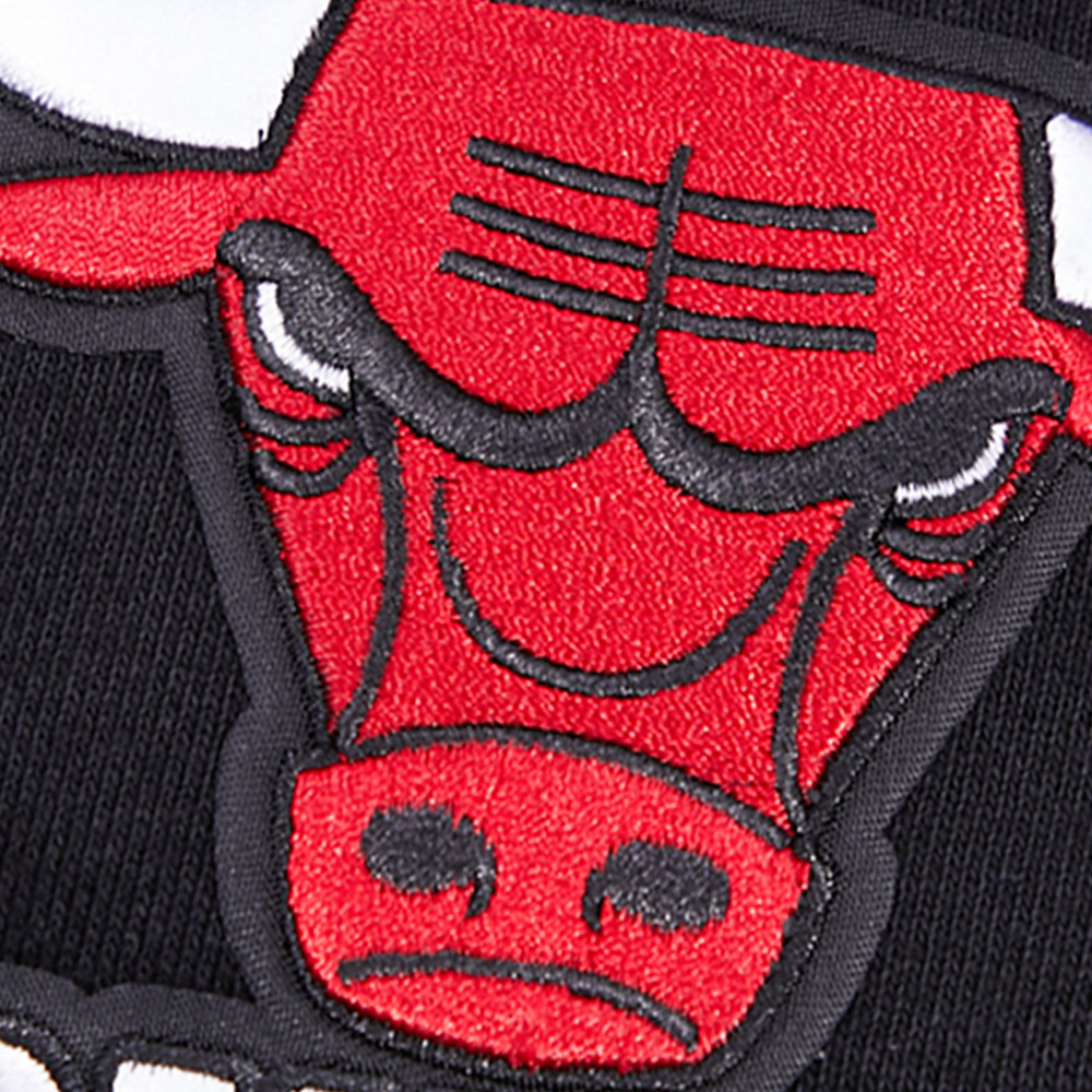 Men's Pro Standard Black Chicago Bulls Retro Classic Pullover Hoodie - Image 13