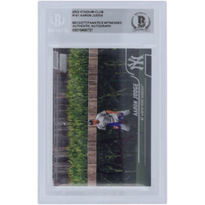 Aaron Judge New York Yankees Autographed 2022 Topps Stadium Club Blue Ink #161 Beckett Fanatics Witnessed Authenticated Card
