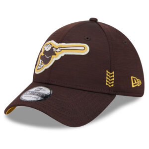 Men's New Era  Brown San Diego Padres 2024 Clubhouse 39THIRTY Flex Fit Hat