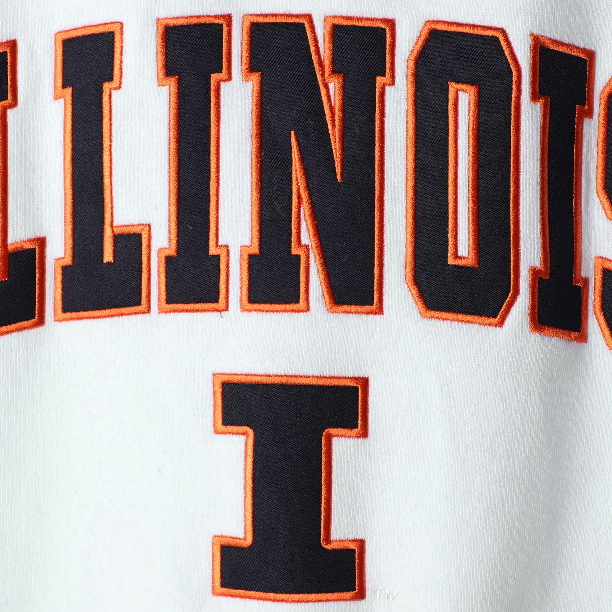 Men's Colosseum White Illinois Fighting Illini Arch & Logo Crew Neck Sweatshirt - Image 6