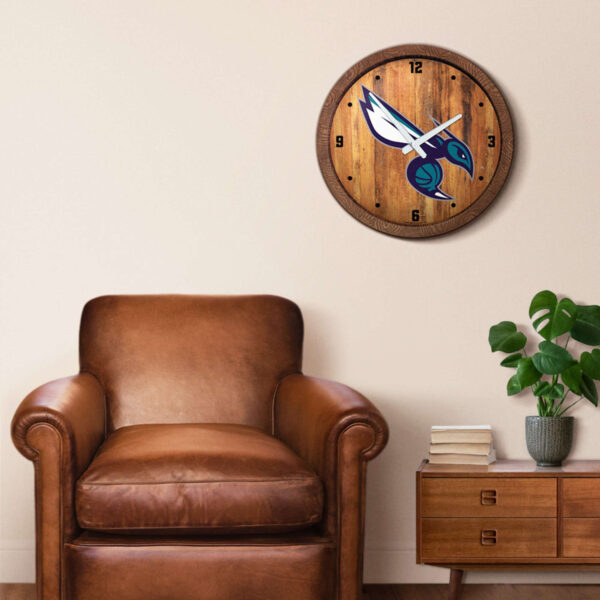 Charlotte Hornets 20.25" Faux Barrel Top Clock - Image 11