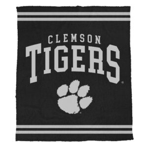 Pegasus  Clemson Tigers 50" x 60" Midnight Logo Cozy Knit Blanket