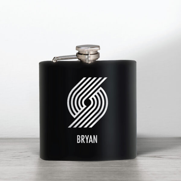 Black Portland Trail Blazers 6oz. Personalized Stealth Hip Flask - Image 5